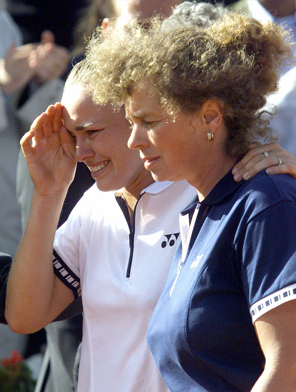 1999: Steffi Graf wins her sixth French Open title, defeating top-ranked Martina Hingis